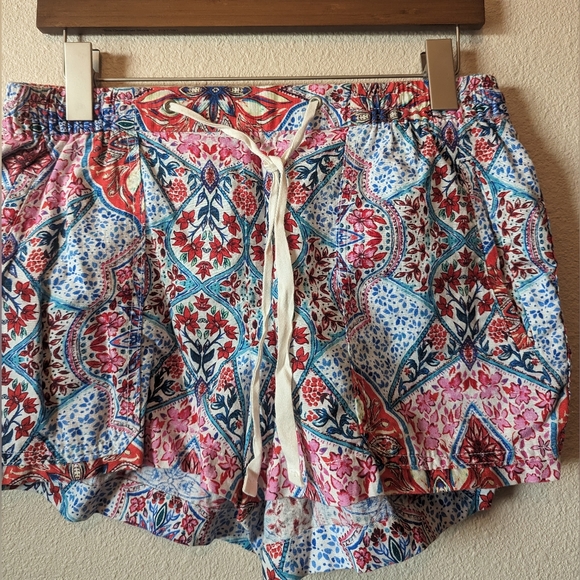 GAP Floral Patterned Shorts - Picture 4 of 5